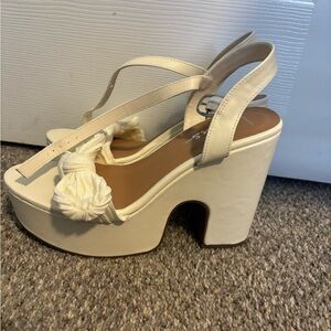 Lulus cream heels